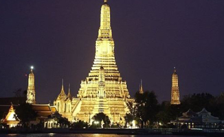 The Sunreno Wat Arun
